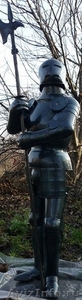 Скульптура средневекового рыцаря,цельнометаллическая - Изображение #1, Объявление #824889